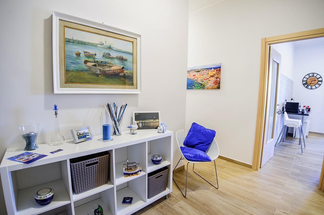 Margherita'S Apartment Salerno Exterior photo